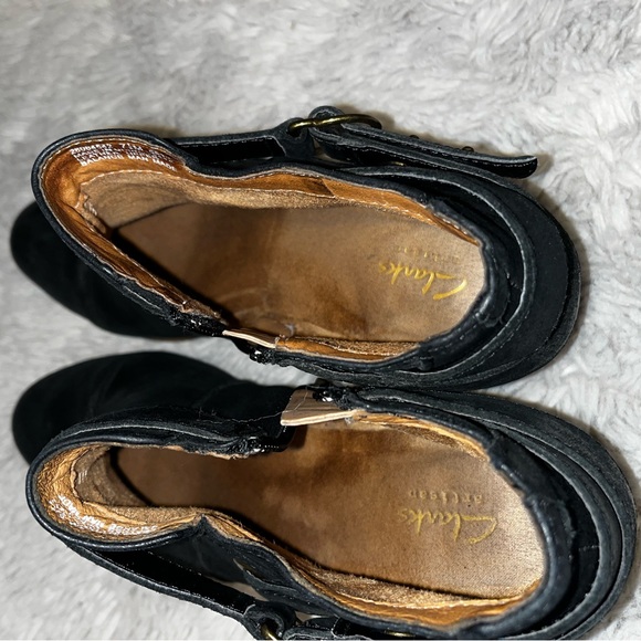 Women’s Clark’s Ankle Booties with Buckle 🌵7.5 - Picture 7 of 10